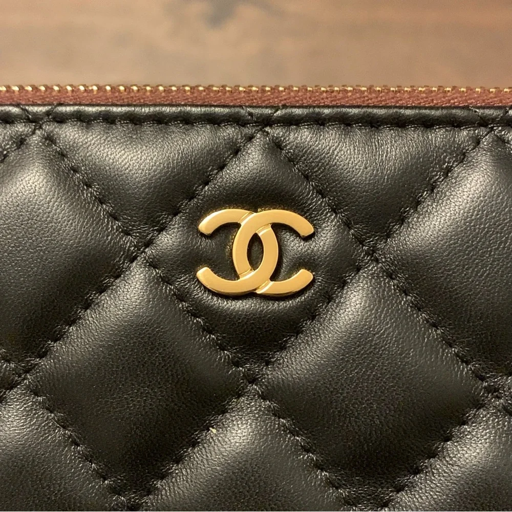 ❌SOLD❌ Chanel Black Quilted Lambskin Leather Classic Small CC Cosmetic Pouch Bag - Picture 6 of 16